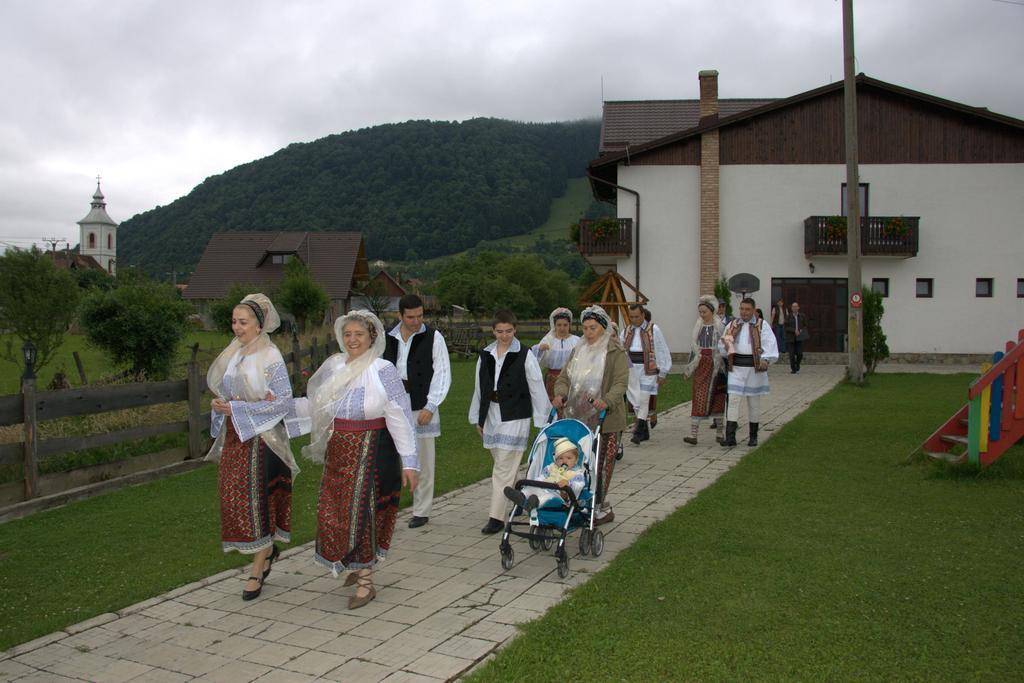 Serena Guesthouse Bran Bran  Eksteriør bilde